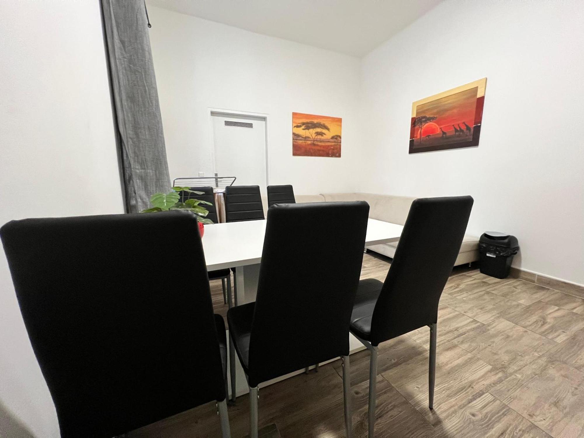 Comfortable 3Br Apt Prime Location In Vienna Exterior photo
